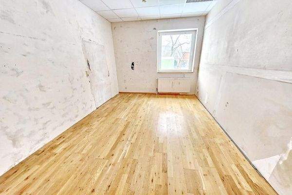 Renovierungsbedürftiges Kinderzimmer