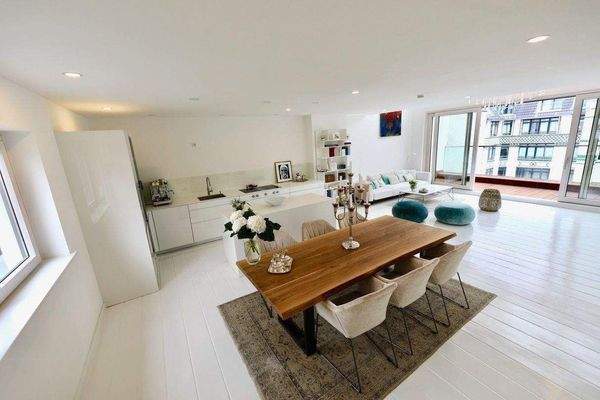 Wohn-/Ess-/Küchenbereich