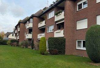 Hausansicht Balkon.jpeg