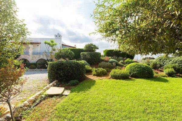 Kreta, Plaka: Einzigartige Villa mit herrlicher Aussicht zu verkaufen