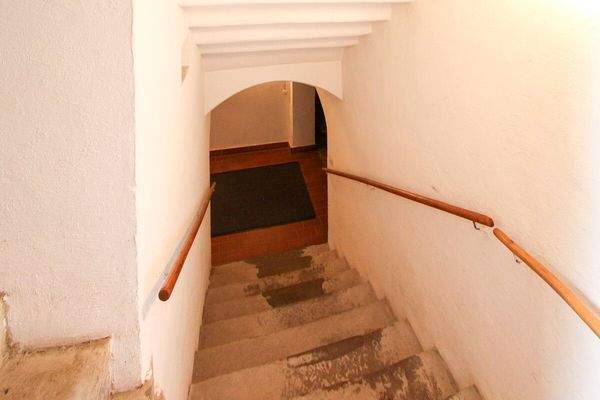 Treppe zum Keller Villa