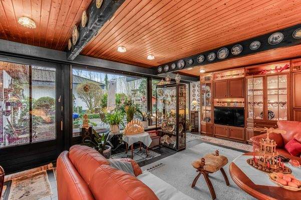 Wohn- und Esszimmer im Erdgeschoss (Ansicht II)