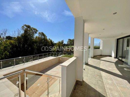 Well-Located Luxury Villas in Benalmadena Costa del Sol