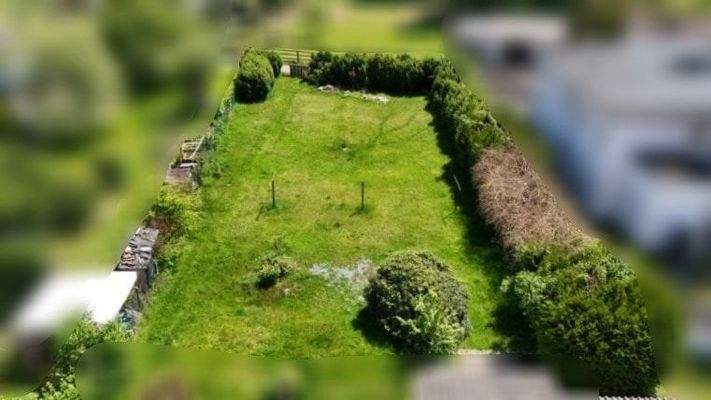 Blick von oben aufs Grundstück