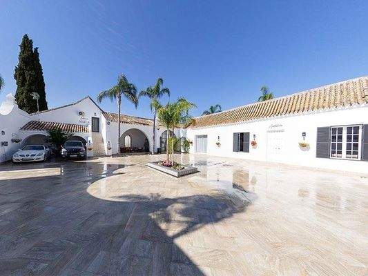  2534 andalusien, sevilla, las cabezas de san juan, finca de lux zu verkaufen