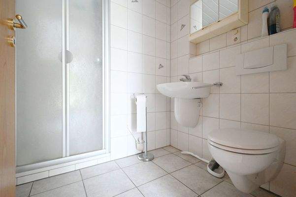 Gebäudeteil LINKS - Bad 2