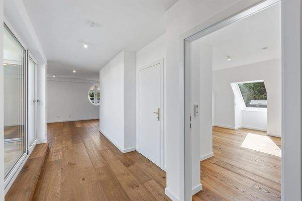 Großzügigkeit, lichtdurchflutete Räume und hochwertige Ausstattung