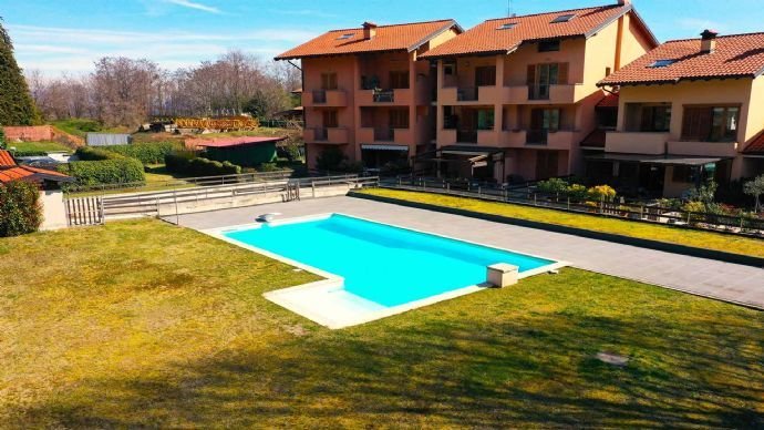 meina-apartment-swimming-pool-garden-lake-maggiore