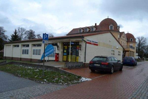 Eingangsbereich mit Schiebetür