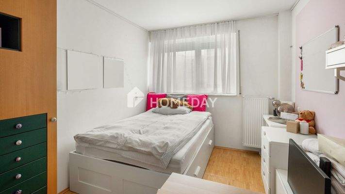 2. OG Schlafzimmer 1 1