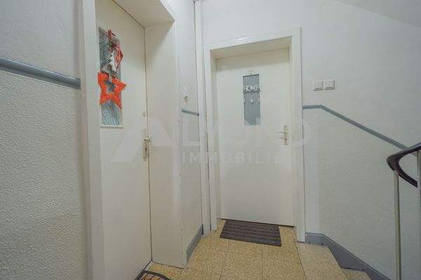 Treppenhaus vor der Wohnung