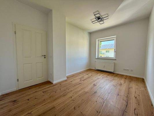 Kinderzimmer (3-Zi renoviert)