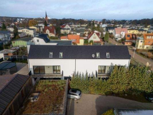 Rückseite des Hauses Drohne