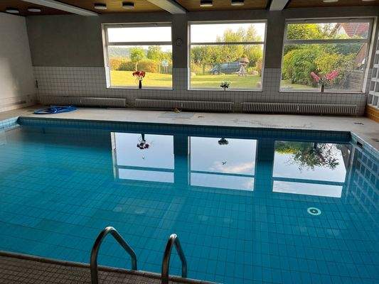 Schwimmbad im Haus