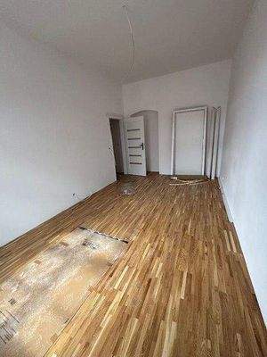 IMG_2229- 4 Zi- Kinderzimmer 2 andere Seite.jpg