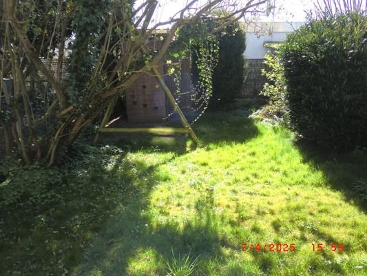 Kinderparadies mit Gartenhütte