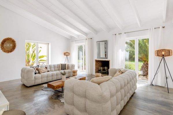 Wohnbereich mit Kamin