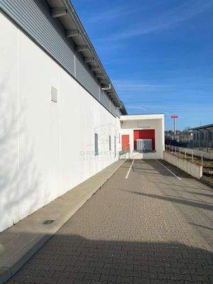 Anlieferung rückseitig