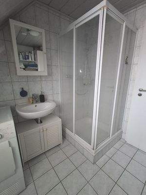 DG Badezimmer Ansicht 1