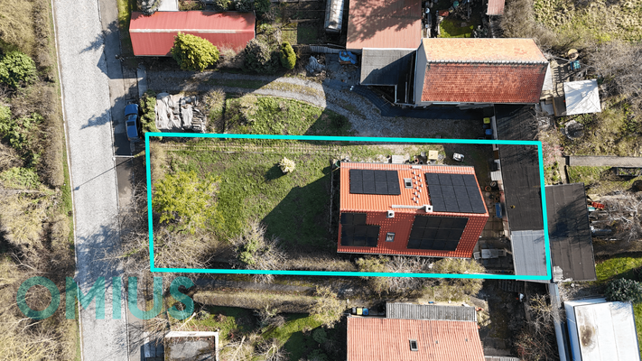 Grundstücksgrenze markiert