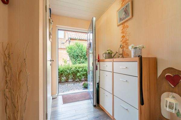 Seiteneingang / Flur