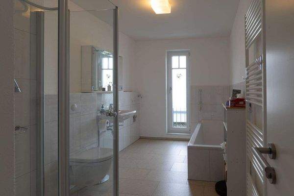 Vollbad, Dusche, Wanne, Fenster, WM-Anschluss
