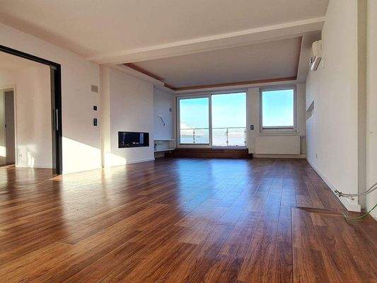 Sehr großer Wohnraum mit ...