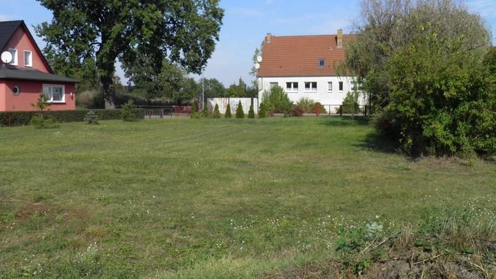 Grundstückstiefe von hinten in Richtung Straße