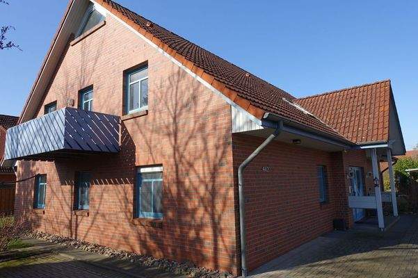 Traufseite mit Balkon