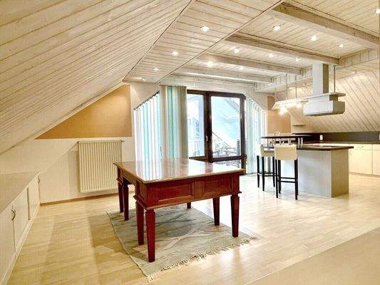 ...offenem Wohn-/Esszimmer