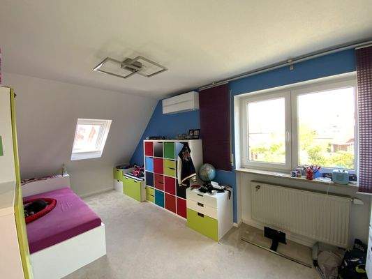 1.OG - Zimmer 1, z.B. Kinderzimmer