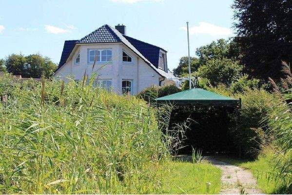 Ansicht vom Ufer aus