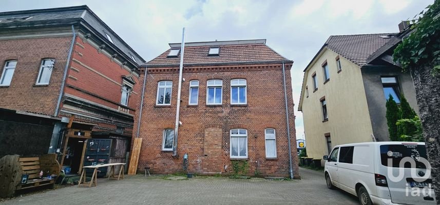 05 Hausansicht vom Hof