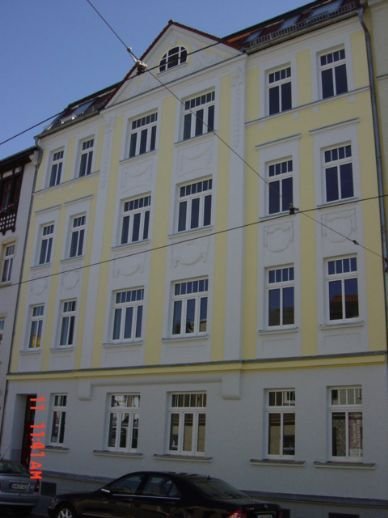 Jugendstil-Traum! Schöne 2,5 RWG mit Balkon und Einbauküche