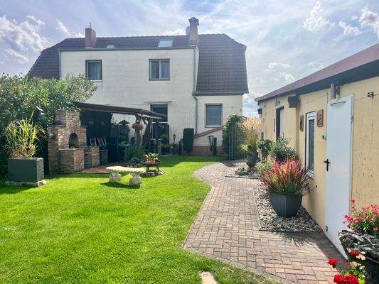 Garten- und Terrasenseite