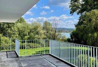 Dachterrasse mit Seeblick