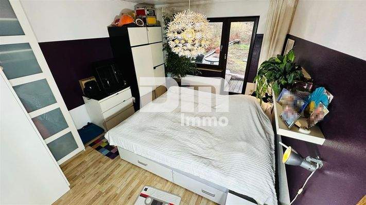 Wohneinheit Schlafzimmer / Zugang Dachterrasse OG