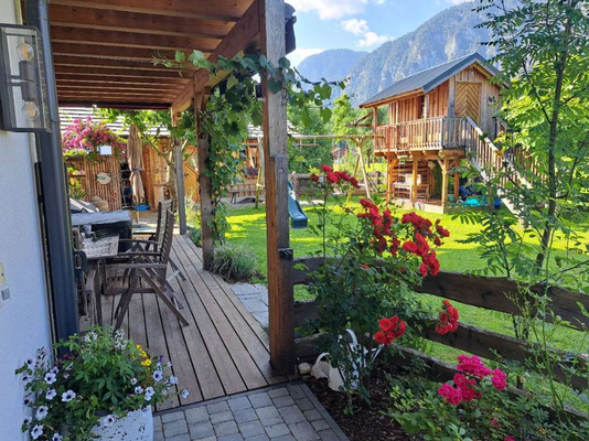 Garten mit Bergblick.png