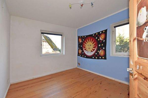 Schlafzimmer N°2 im EG