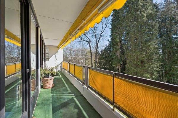 Ost-Balkon (Wohnzimmer und Schlafzimmer 2)