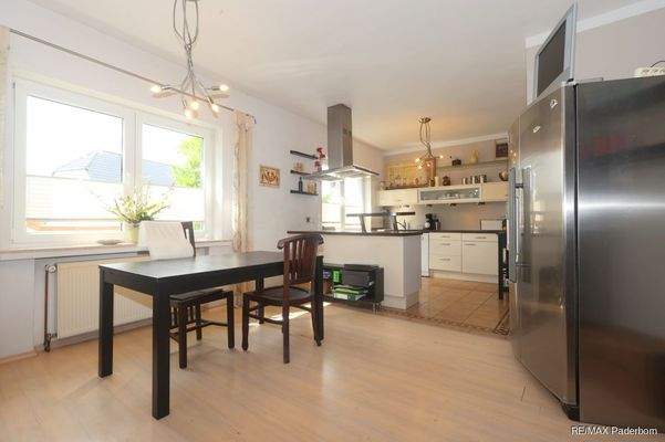 Küche mit Essbereich EG