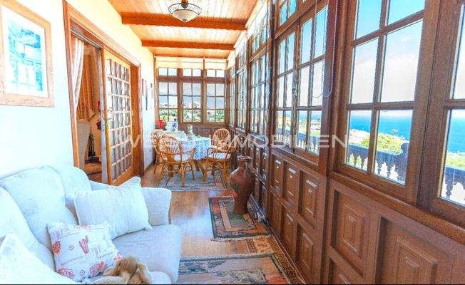 Aussichts-Veranda vor dem Wohnzimmer