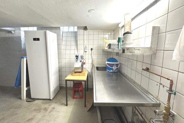 Kellerraum, Vorbereitungsküche unter dem Laden