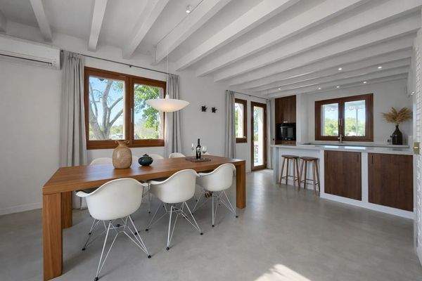 Offene Küche mit Essbereich