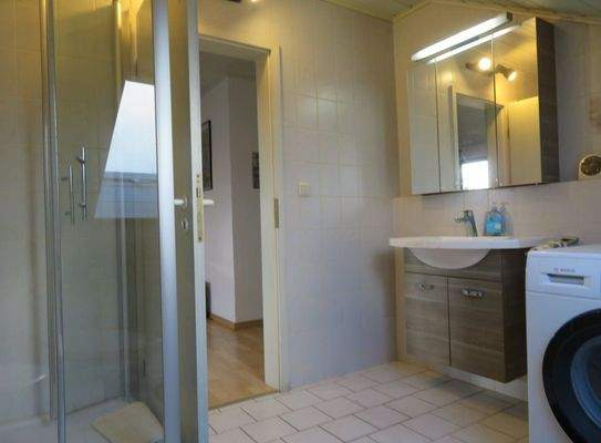 21-Dachgeschoss Bad.JPG