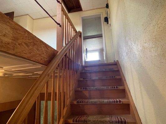 Treppenaufgang zum DG