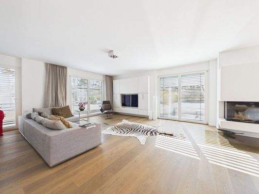 Wohnbereich mit Kamin