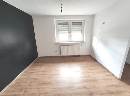 Schlafzimmer mit begehbarem Kleiderschrank Bild 1