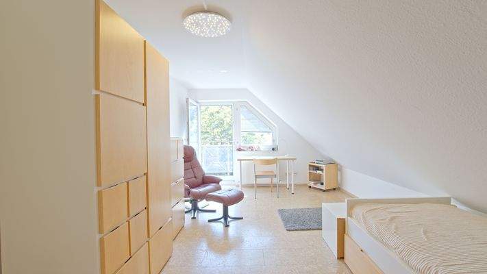 OG Kinderzimmer 1 mit Balkon