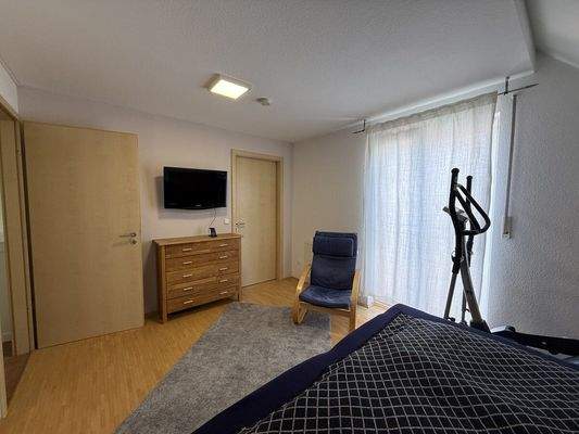 Elternschlafzimmer OG mit Zugang Ankleide